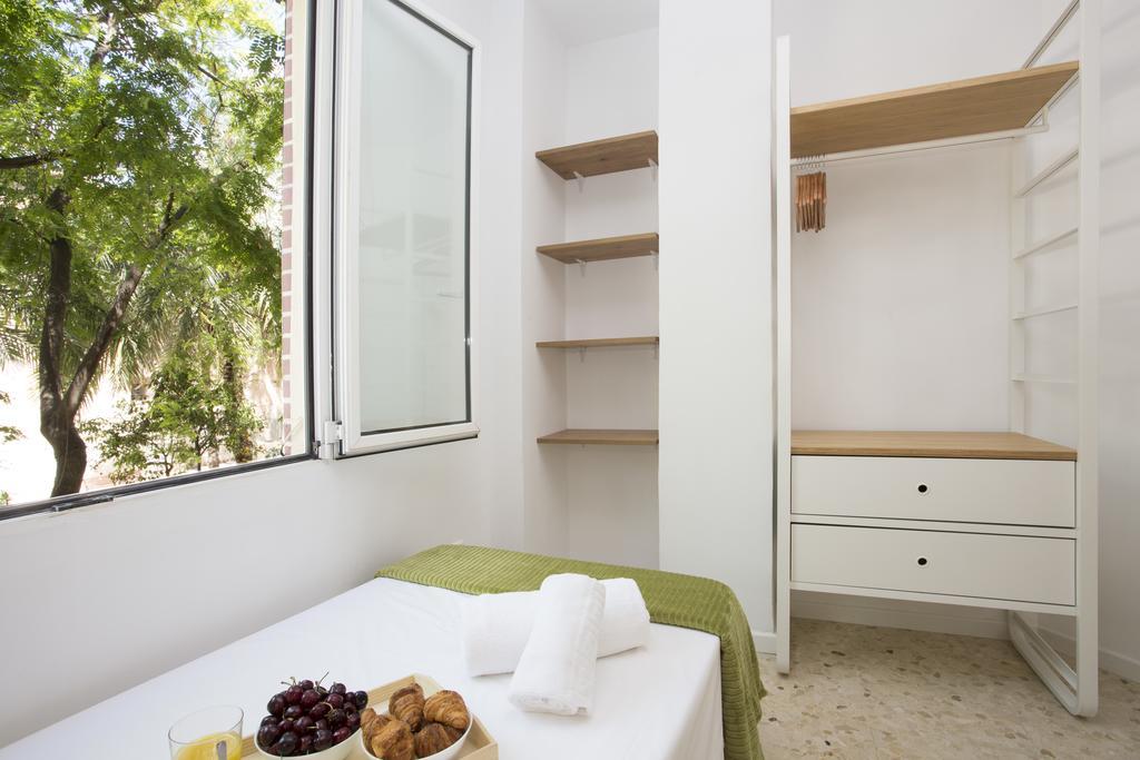 Singularstays Plaza Del Carmen Valencia Exterior photo