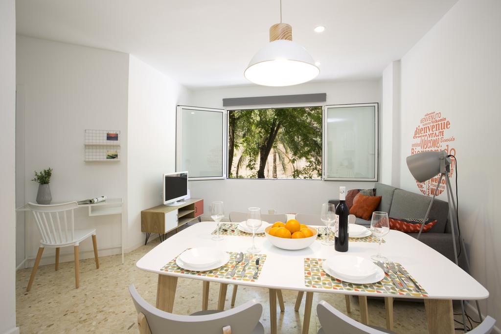 Singularstays Plaza Del Carmen Valencia Exterior photo